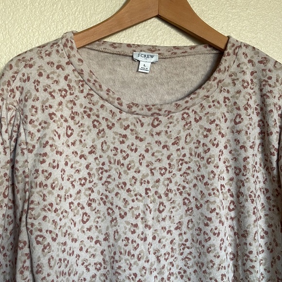 J. CREW CHEETAH PRINT SWEATER SIZE L - Picture 5 of 9